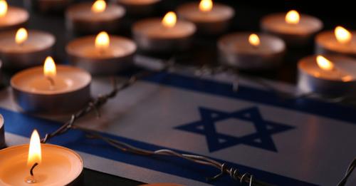 Til minde om de mange hundrede myrdede israelere samt de kidnappede d. 7-8. oktober 2023.